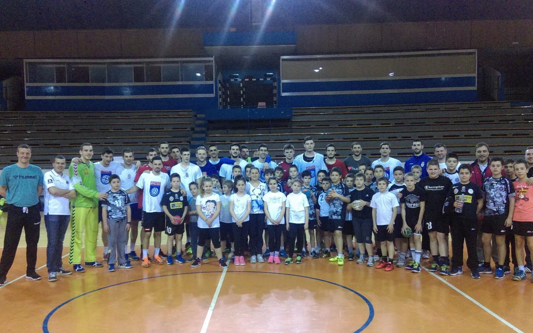 Crno Beli mini-rukometaši u poseti reprezentacije Srbije
