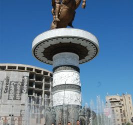 Igrači prošetali Skopljem